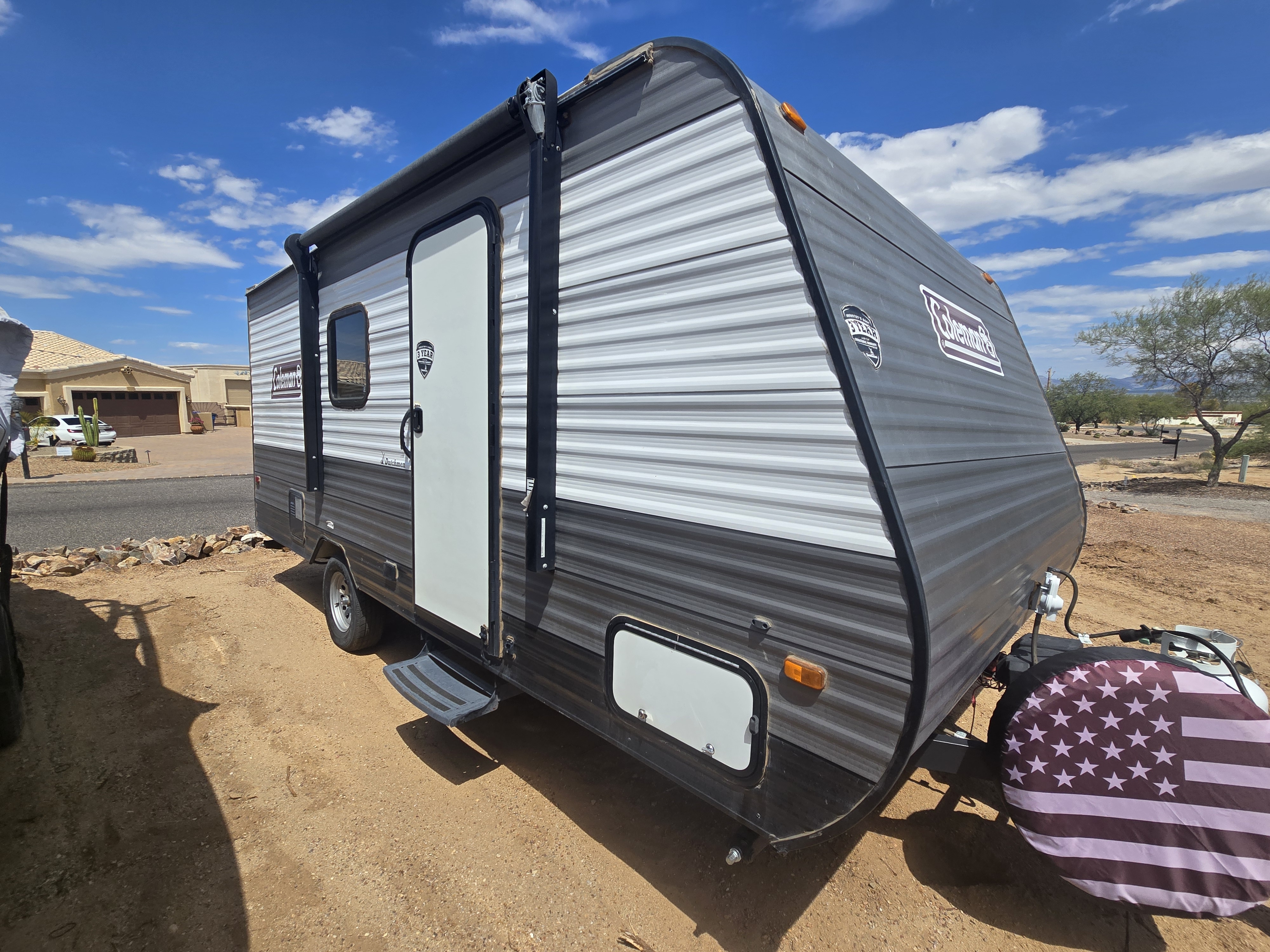 2022 Coleman Lantern Travel Trailer thumbnail 3